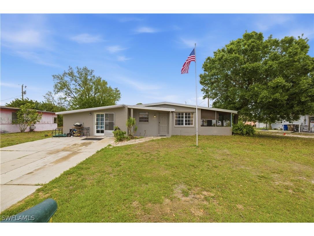 1154 Navajo Avenue Lehigh Acres FL 33936 226012201 image1