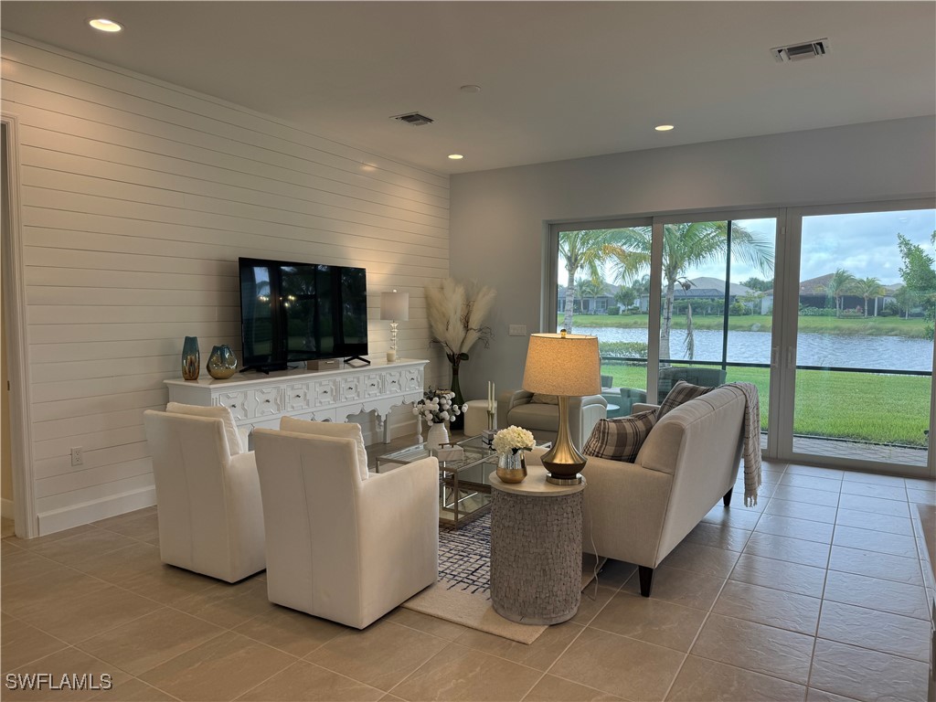 11543 Jacaranda Drive Naples FL 34120 225031115 image1