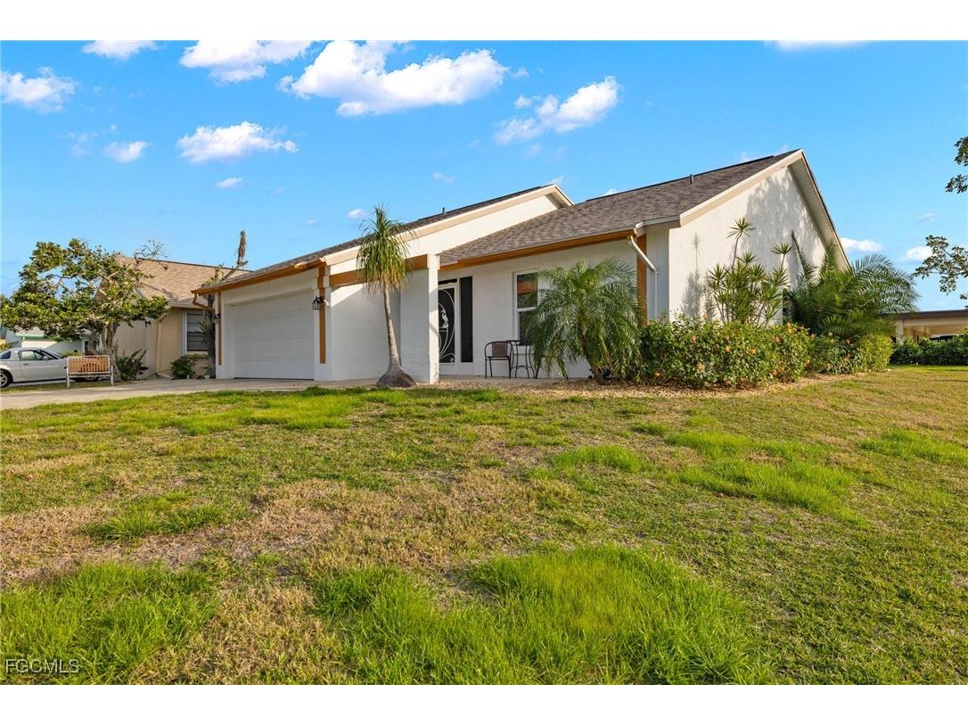 11545 Cinnamon Cove Boulevard Fort Myers FL 33908 2025018982 image2