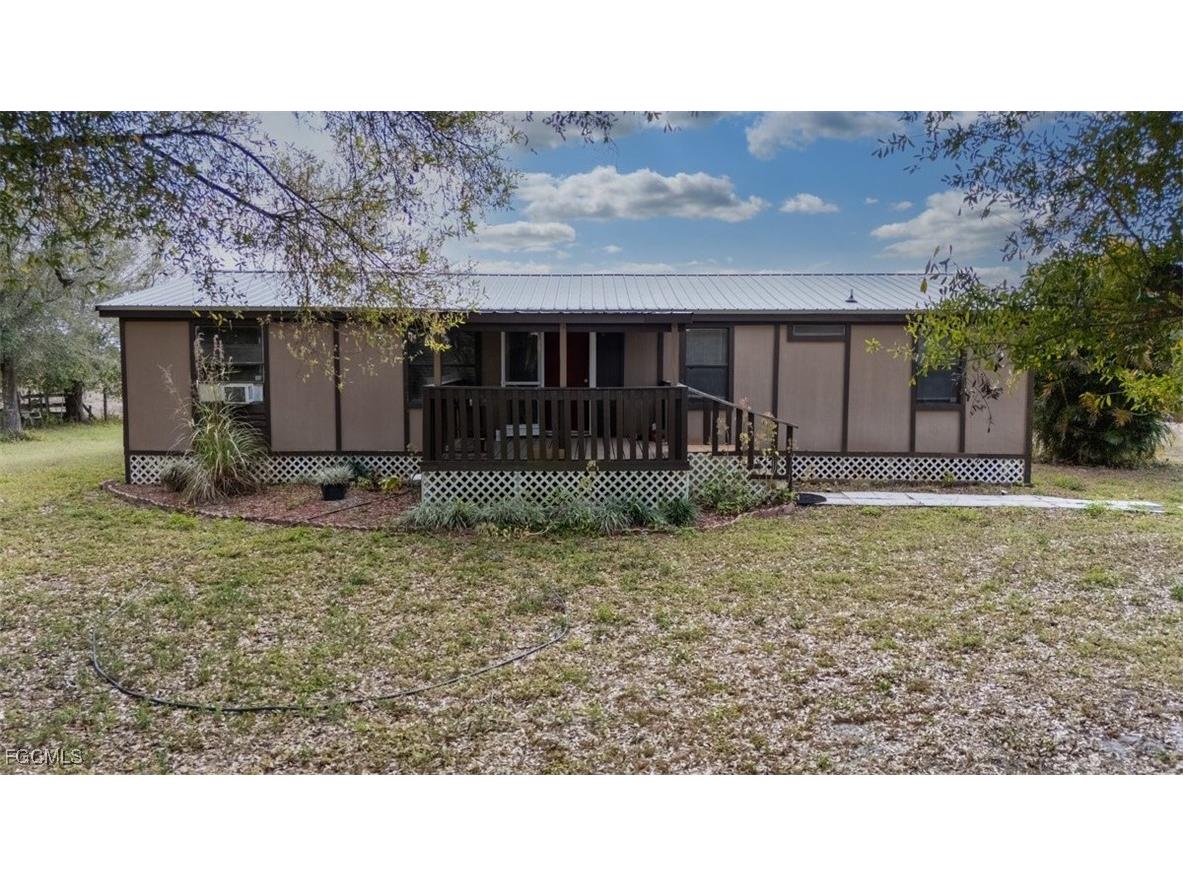 1155 Coffey Road Moore Haven FL 33471 2026004895 image1