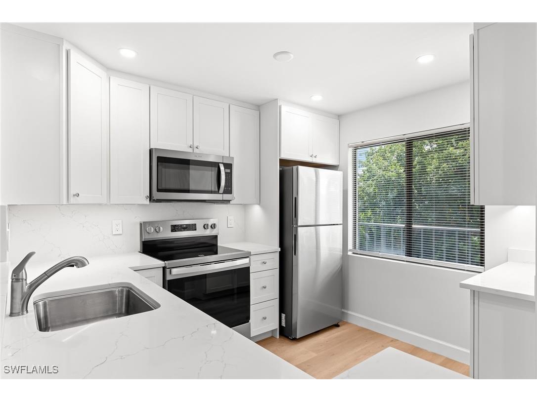 1155 Rosemary Court #B207 Naples FL 34103 225073151 image4