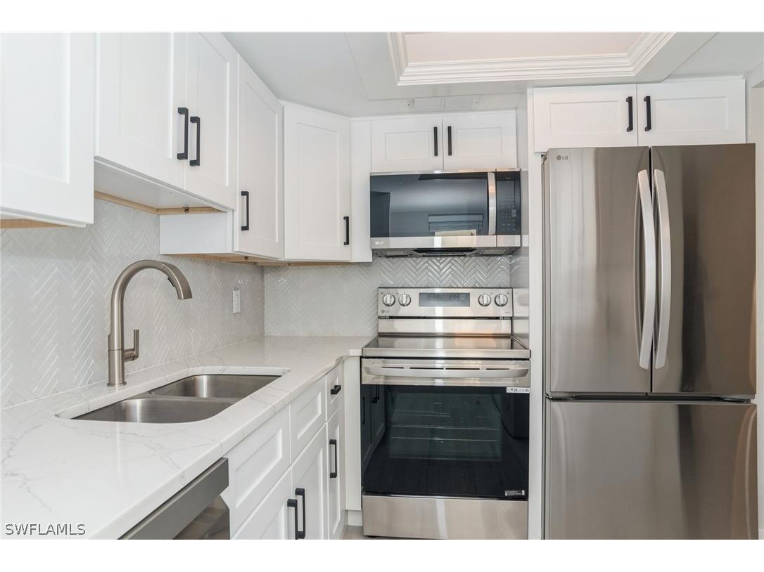 1155 Sandpiper Street #B3 Naples FL 34102 226012457 image4