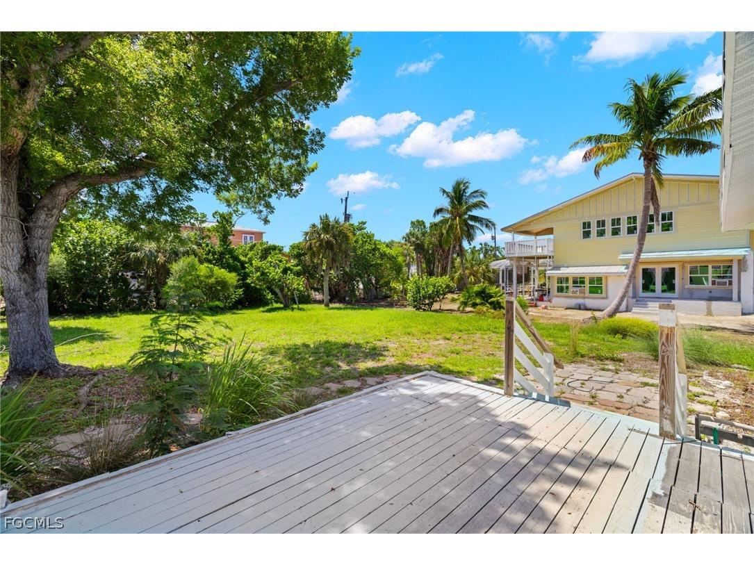 1155 Seagrape Lane Sanibel FL 33957 2026010785 image10