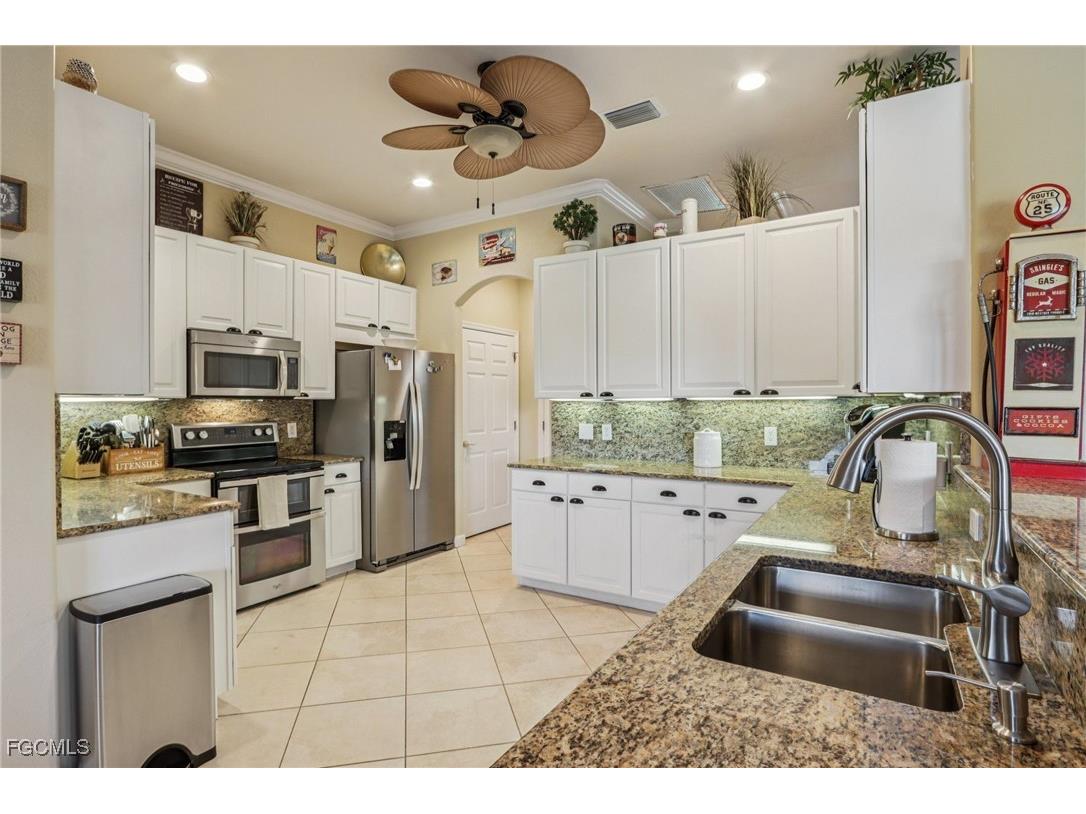 11558 Royal Tee Circle Cape Coral FL 33991 2025012683 image14