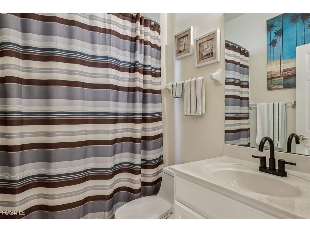 11558 Royal Tee Circle Cape Coral FL 33991 2025012683 image32