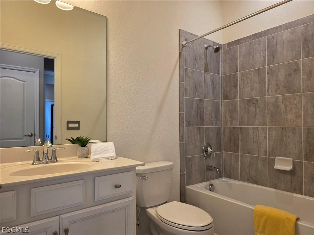 11559 Shady Blossom Drive Fort Myers FL 33913 2025025981 image4