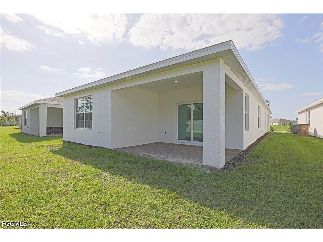 1156 Brooklands Drive Fort Myers FL 33905 2026018402 image14