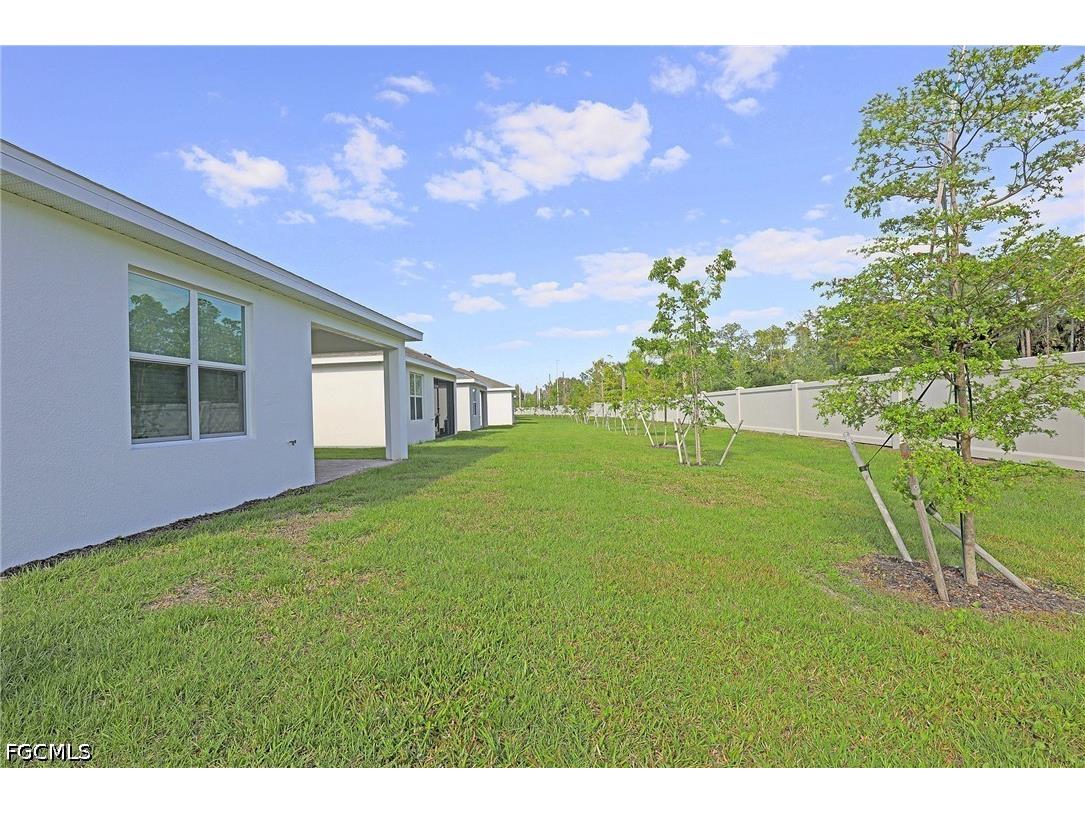 1156 Brooklands Drive Fort Myers FL 33905 2026018402 image15