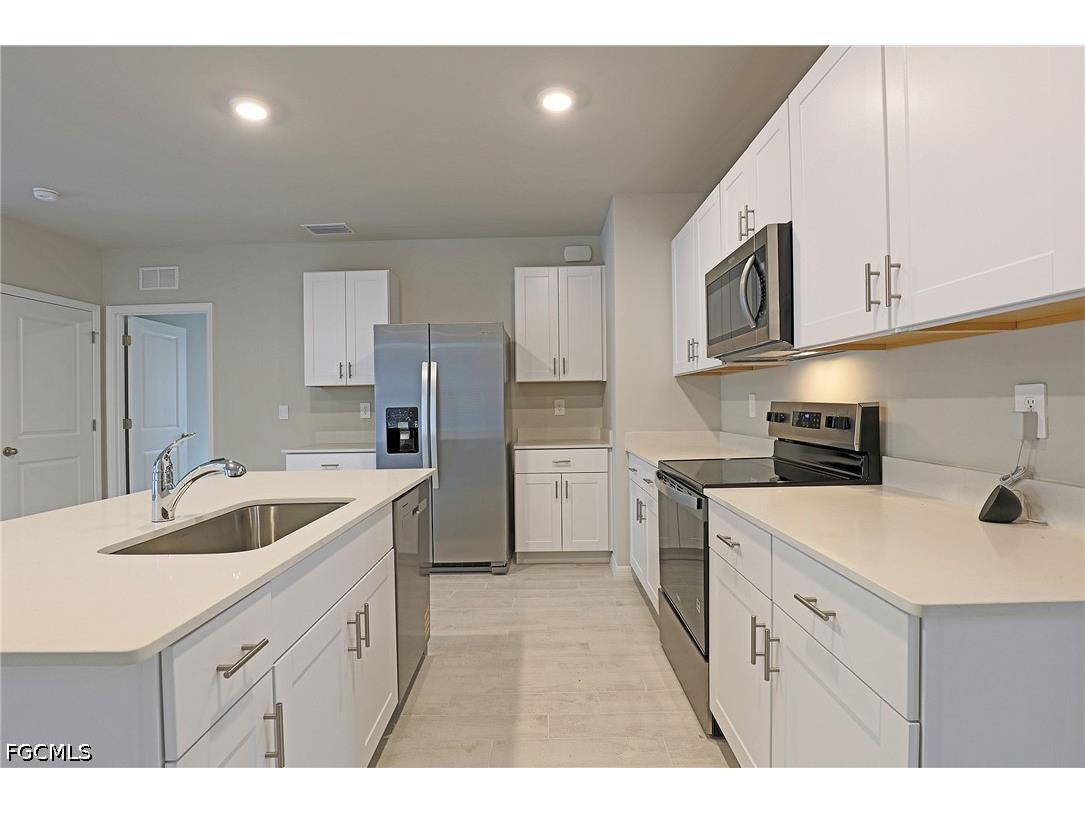 1156 Brooklands Drive Fort Myers FL 33905 2026018402 image3