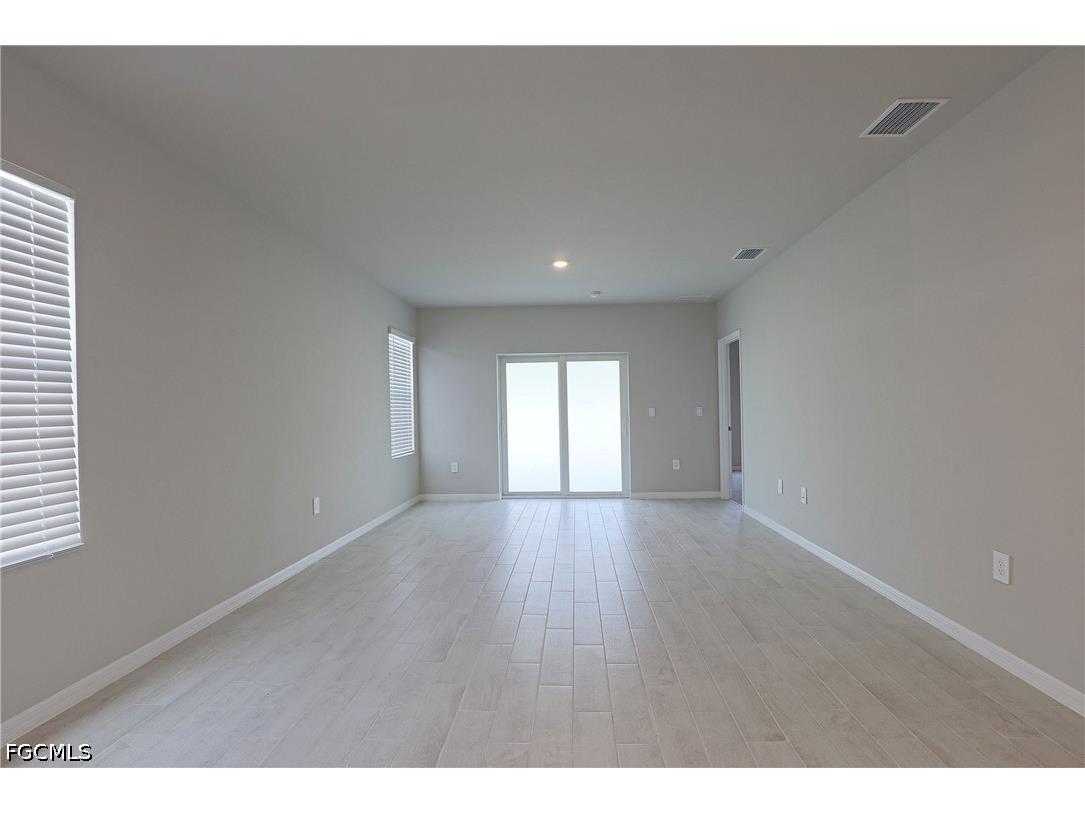 1156 Brooklands Drive Fort Myers FL 33905 2026018402 image5