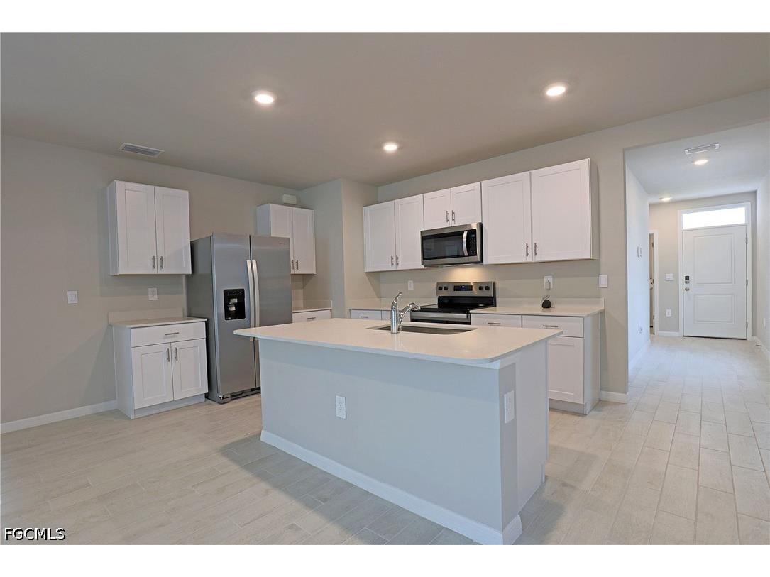 1156 Brooklands Drive Fort Myers FL 33905 2026018402 image8