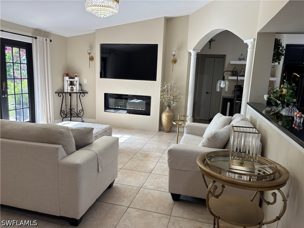 1156 Oakes Boulevard Naples FL 34119 226016871 image3