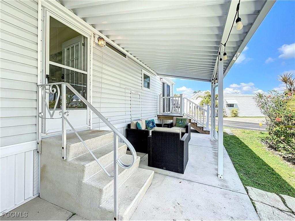 11561 Blue Warbler Drive Fort Myers FL 33908 2025012692 image18