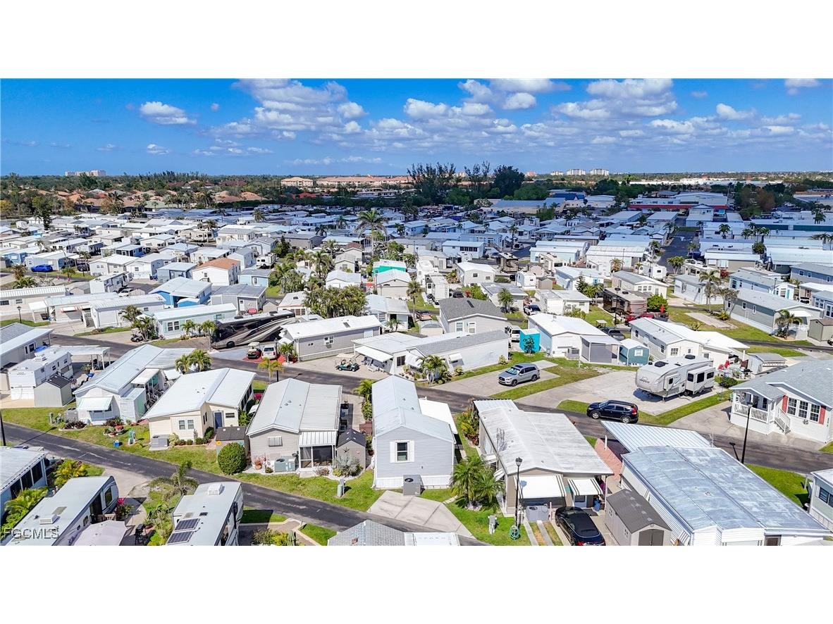 11561 Blue Warbler Drive Fort Myers FL 33908 2025012692 image25