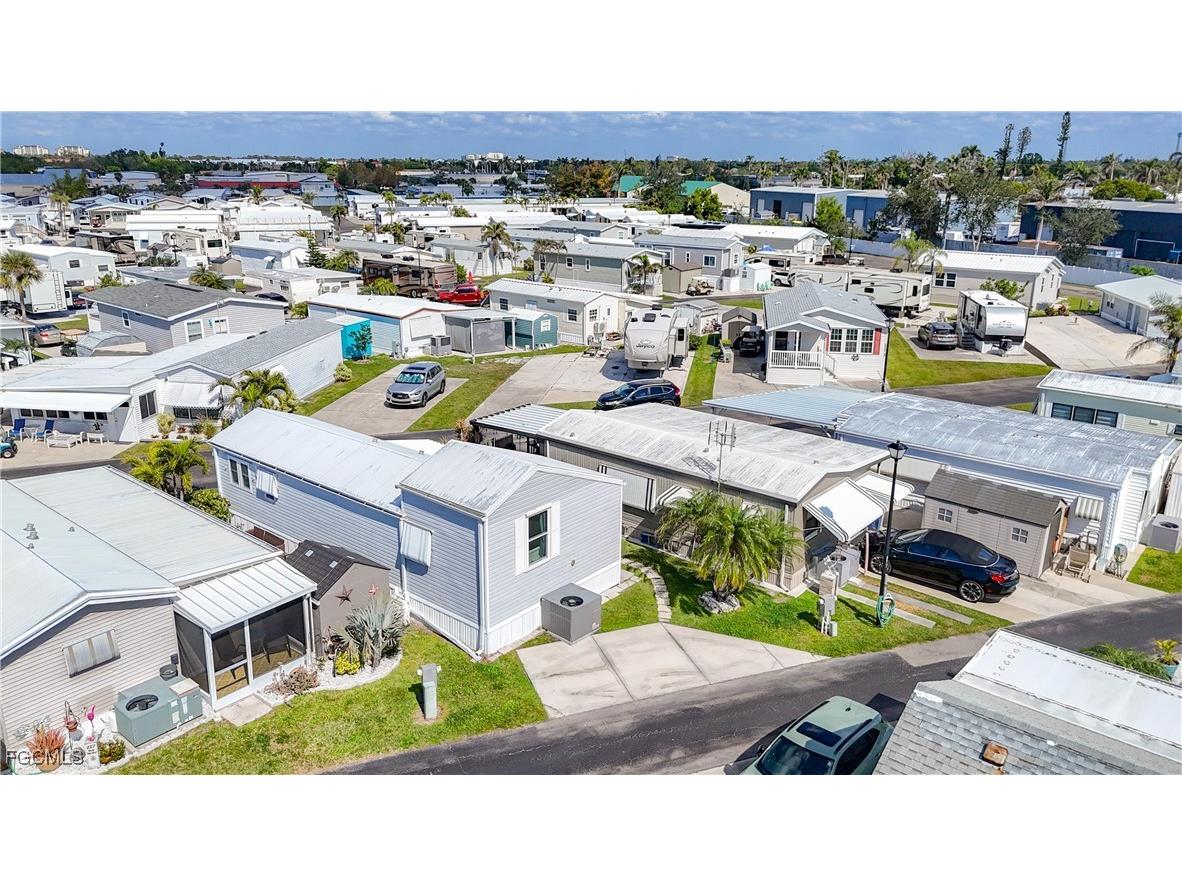 11561 Blue Warbler Drive Fort Myers FL 33908 2025012692 image27