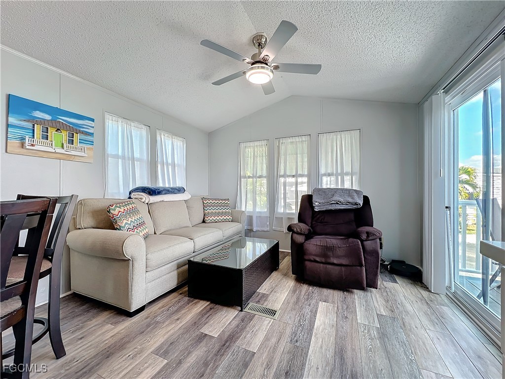 11561 Blue Warbler Drive Fort Myers FL 33908 2025012692 image8