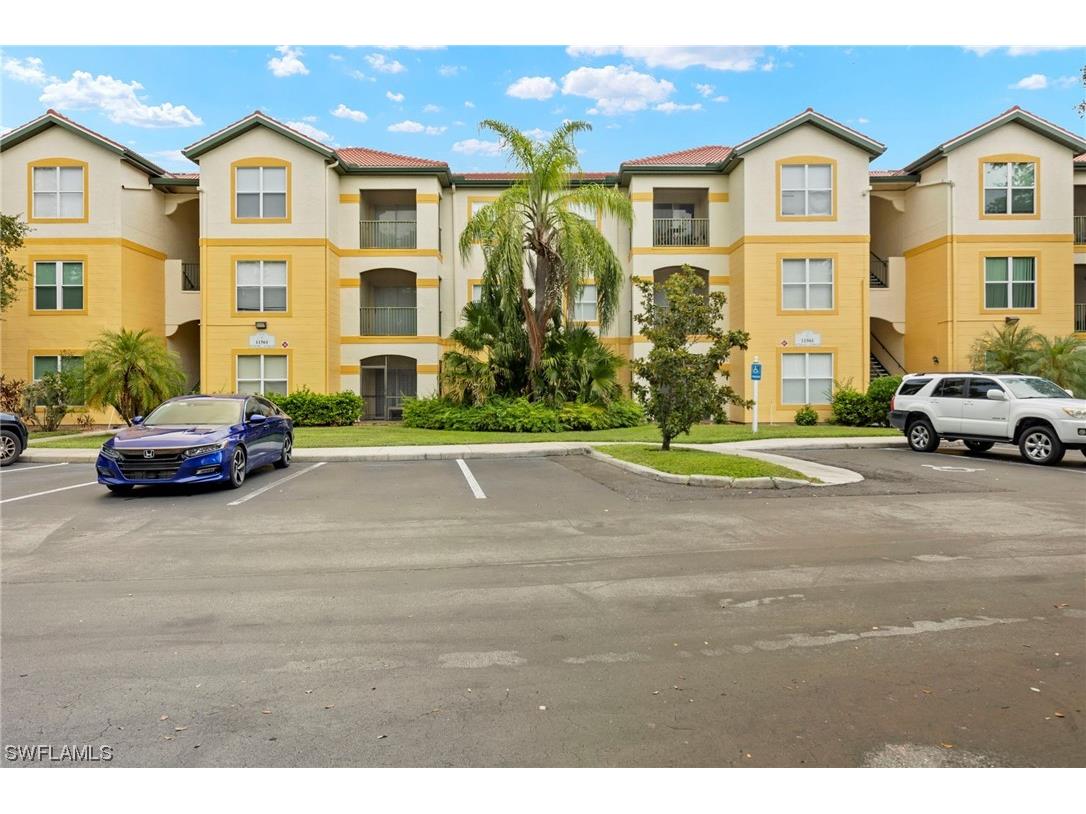 11561 Villa Grand #706 Fort Myers FL 33913 223058805 image1