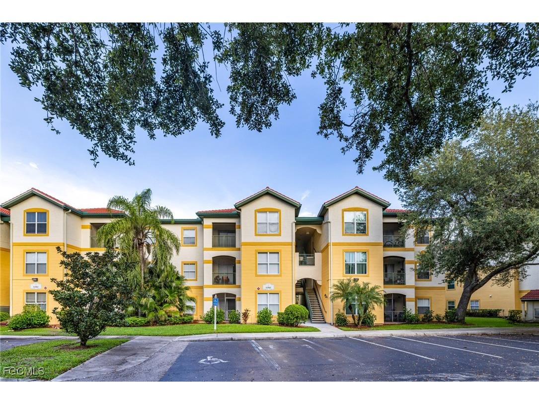 11561 Villa Grand #716 Fort Myers FL 33913 2025011935 image2