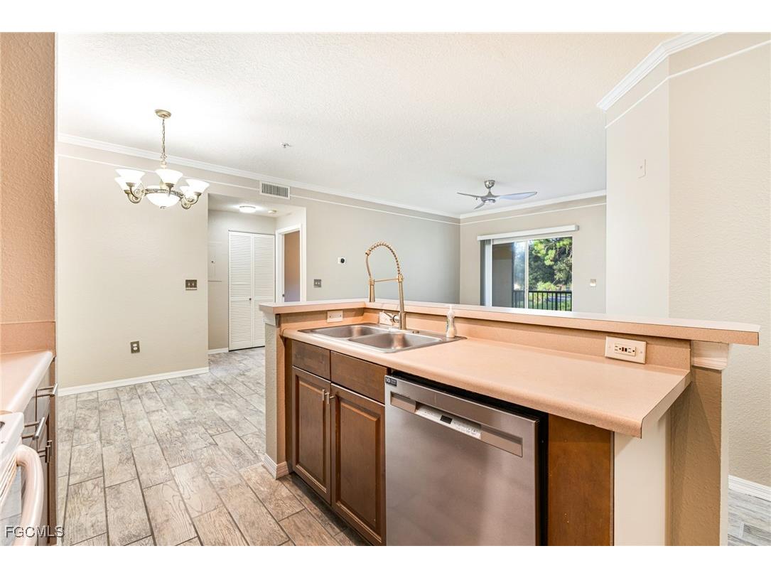 11561 Villa Grand #716 Fort Myers FL 33913 2025011935 image3