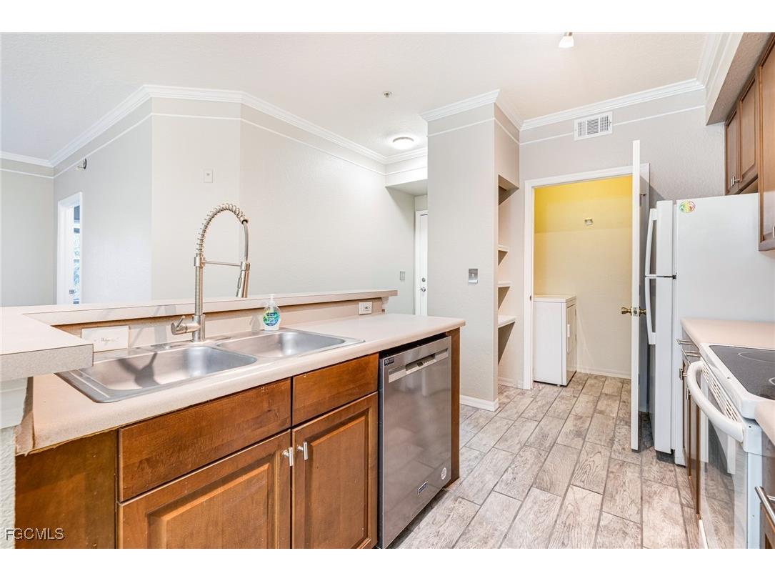 11561 Villa Grand #716 Fort Myers FL 33913 2025011935 image4