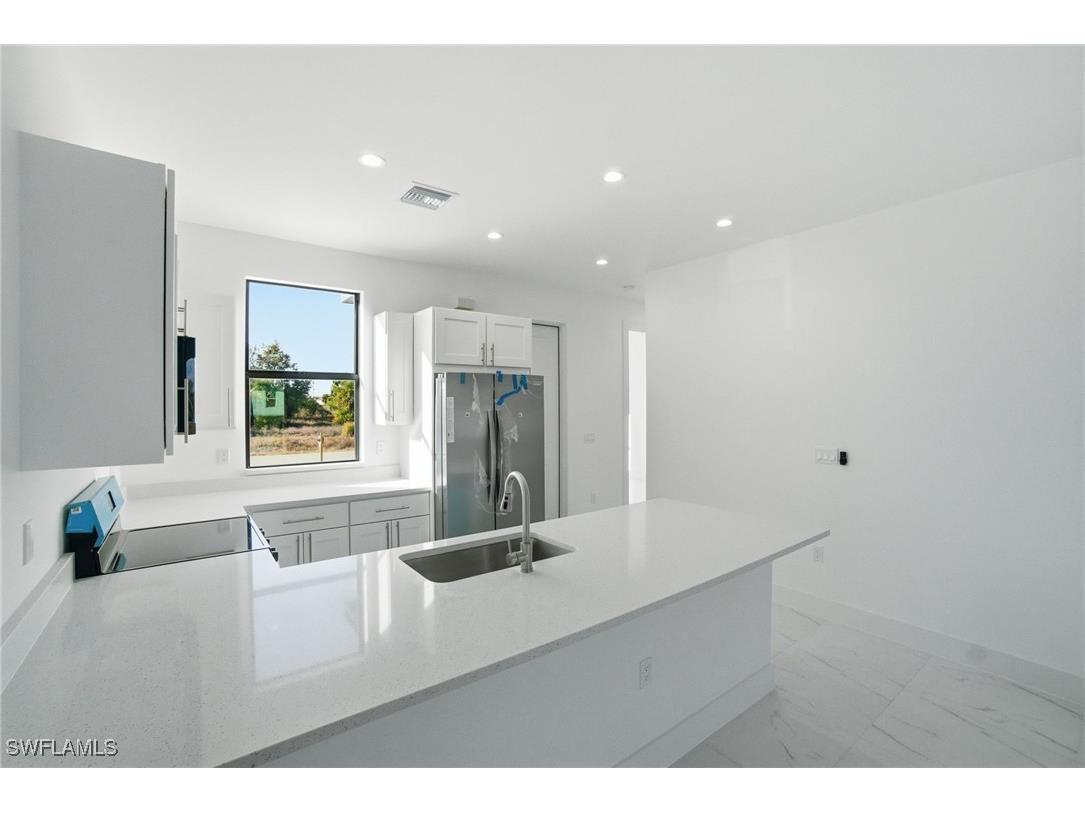 1157/1159 Countess Avenue Lehigh Acres FL 33974 226005888 image9