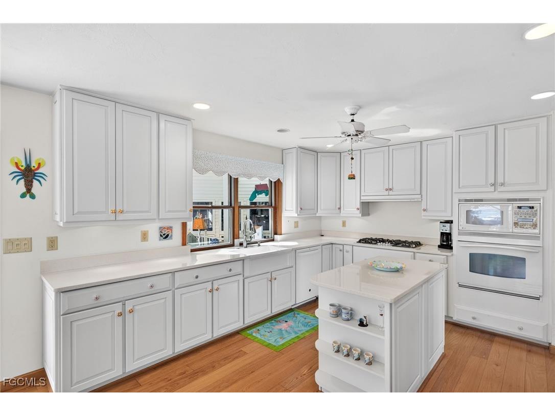 1157 Bird Lane Sanibel FL 33957 2025023499 image11