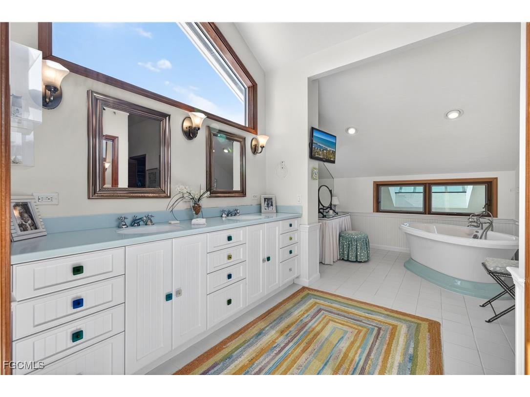 1157 Bird Lane Sanibel FL 33957 2025023499 image25