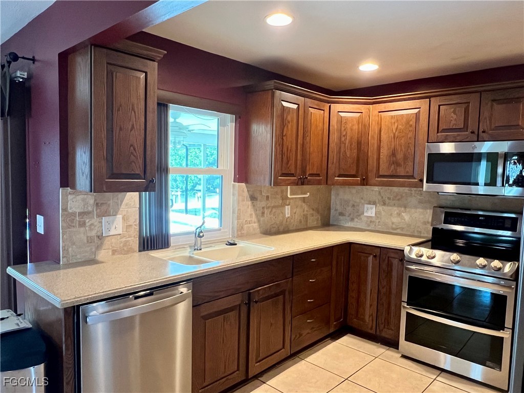 1158 SE 32nd Street Cape Coral FL 33904 2025006607 image5