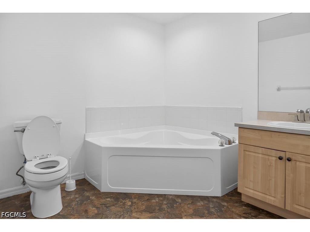 11580 Forest Mere Dr Bonita Springs FL 34135 2026028039 image16