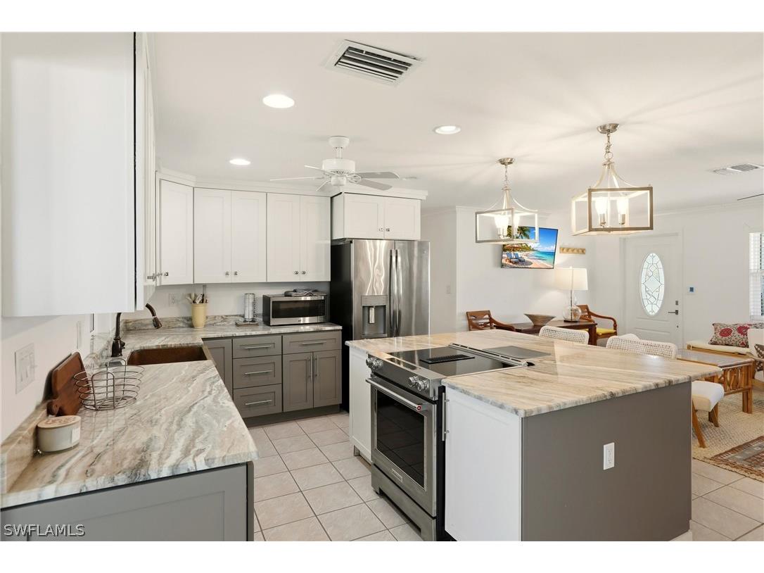 1159 Holiday Lane E Naples FL 34104 226006776 image11