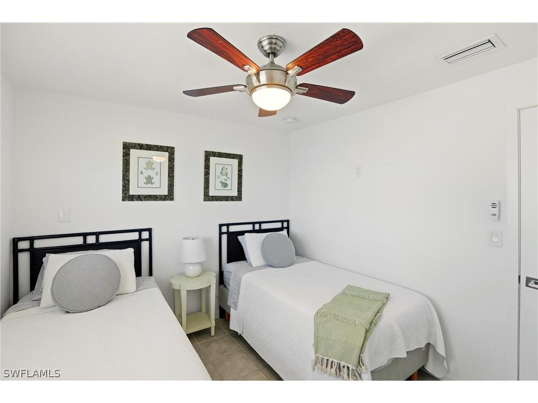 1159 Holiday Lane E Naples FL 34104 226006776 image28