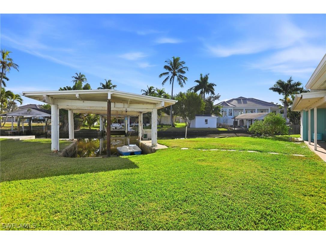 1159 Holiday Lane E Naples FL 34104 226006776 image36