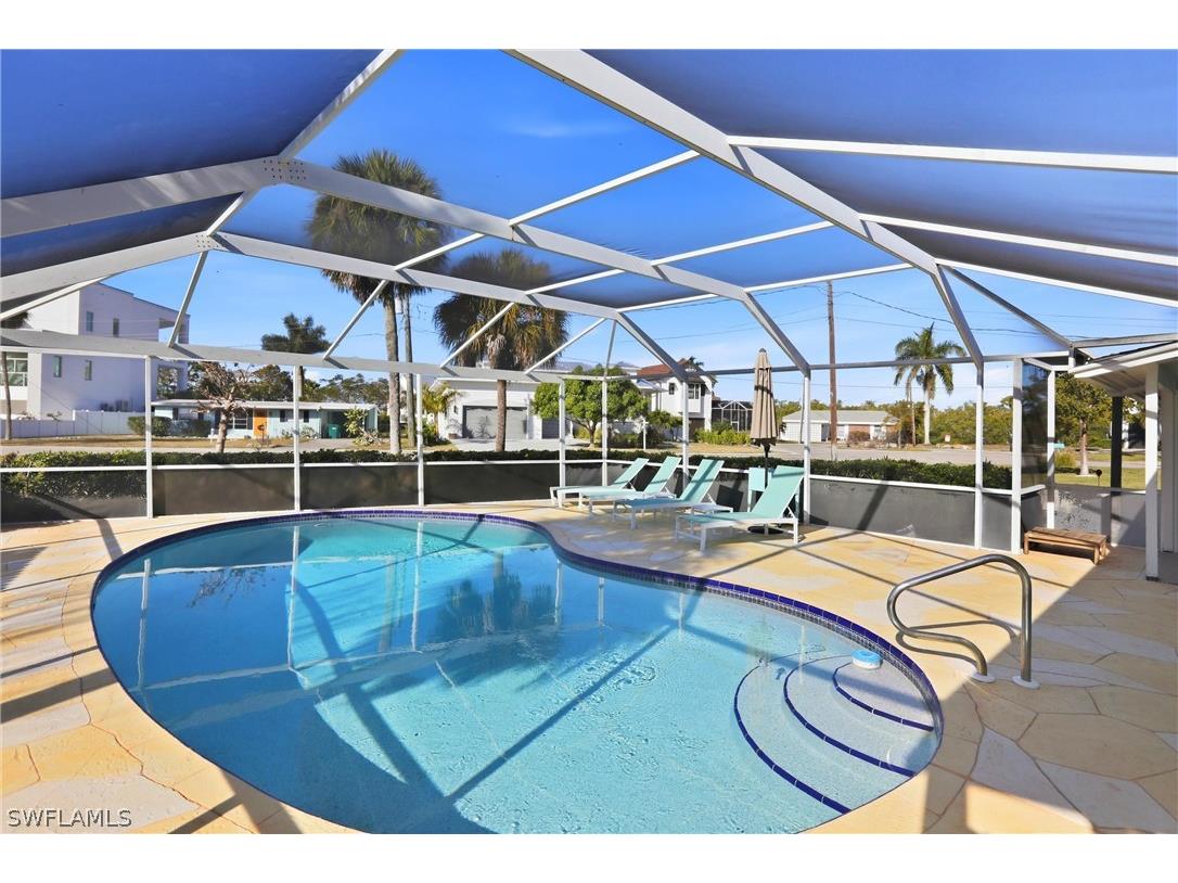 1159 Holiday Lane E Naples FL 34104 226006776 image40