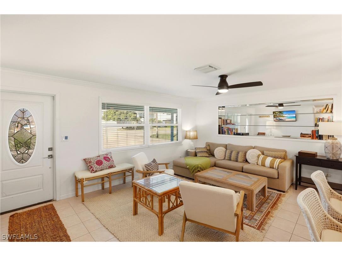 1159 Holiday Lane E Naples FL 34104 226006776 image5