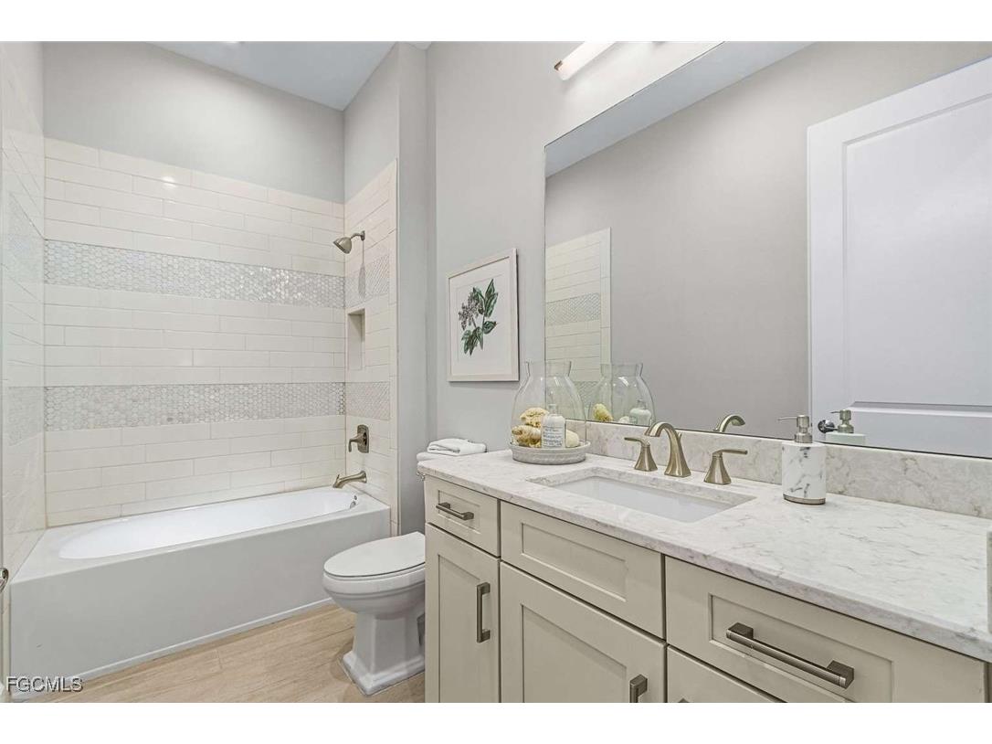 11591 Venetian Lagoon Drive Fort Myers FL 33913 2025021065 image21