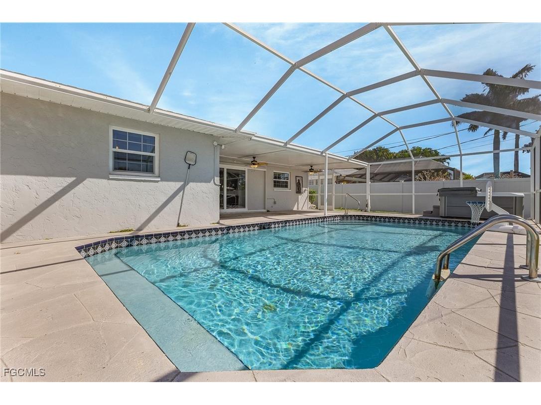 116 1st Street Bonita Springs FL 34134 2025023518 image2