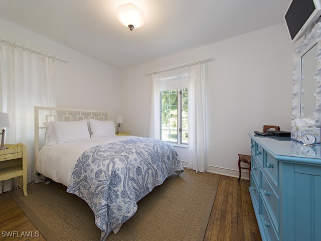 116 3rd St N Naples FL 34102 225056745 image7