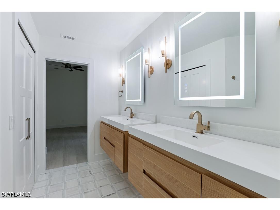 116 Fountain Circle Naples FL 34119 226018734 image13