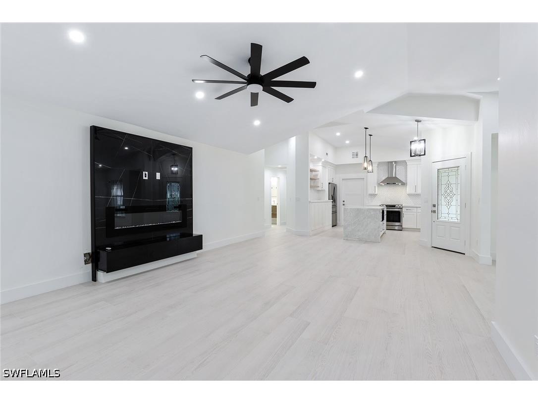 116 Fountain Circle Naples FL 34119 226018734 image20