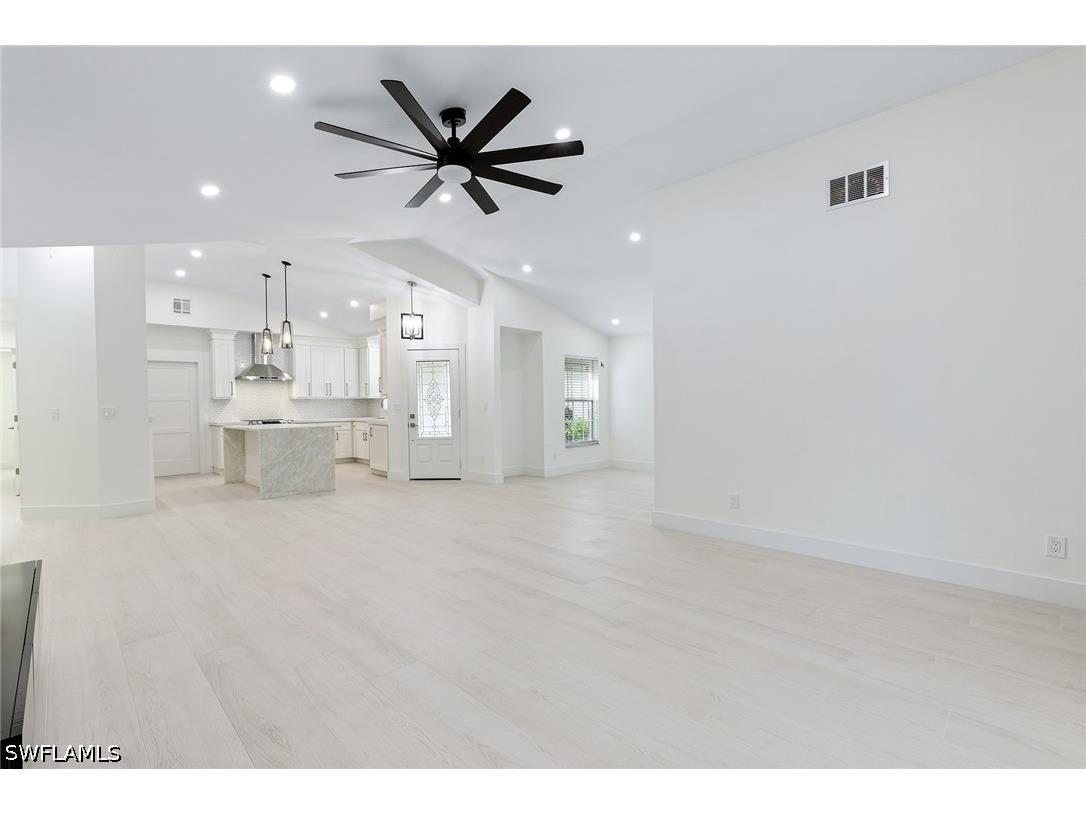 116 Fountain Circle Naples FL 34119 226018734 image21