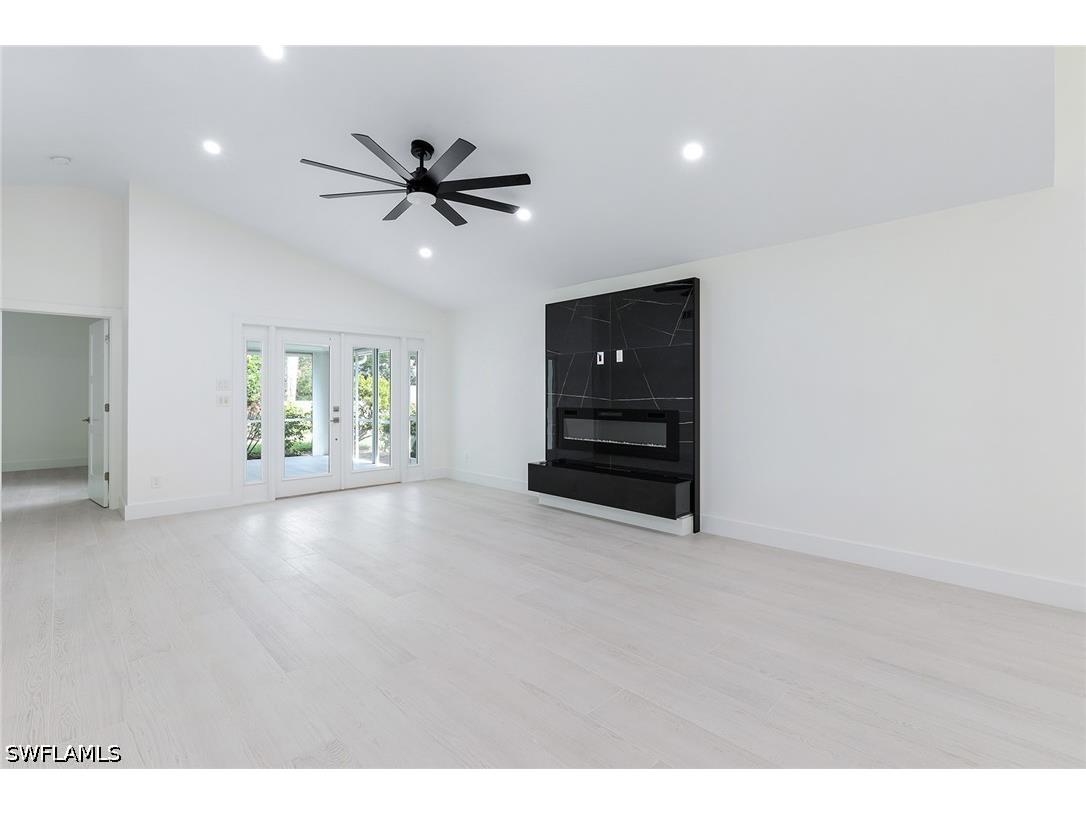 116 Fountain Circle Naples FL 34119 226018734 image7