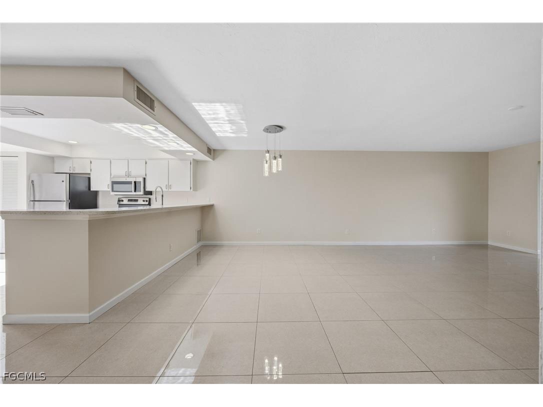 116 Pinebrook Drive Fort Myers FL 33907 2026012112 image24