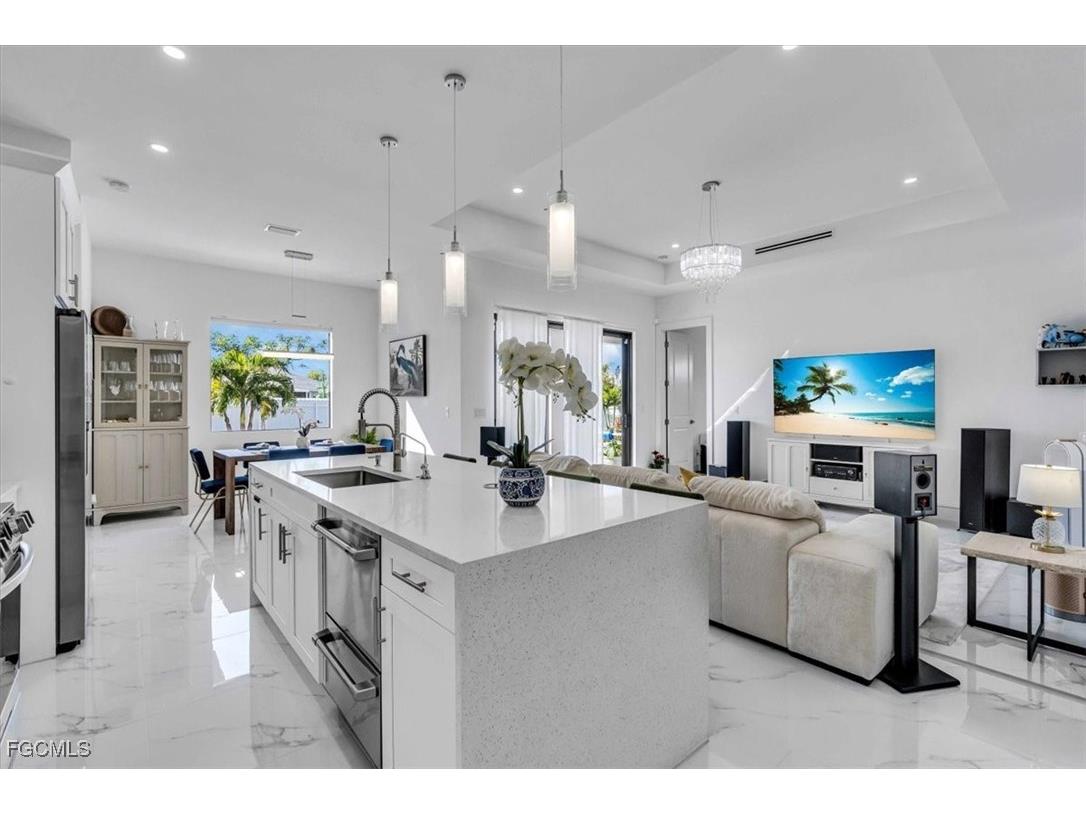 116 SE 5th Place Cape Coral FL 33990 2025008324 image11