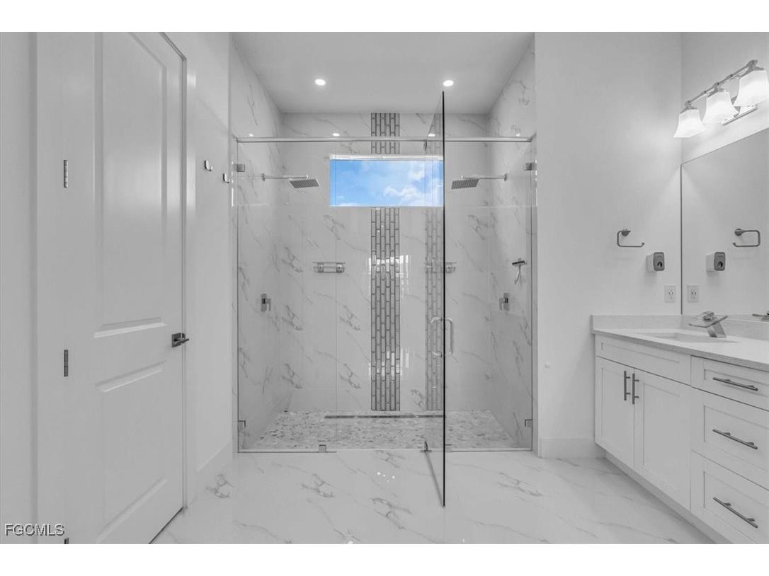 116 SE 5th Place Cape Coral FL 33990 2025008324 image18