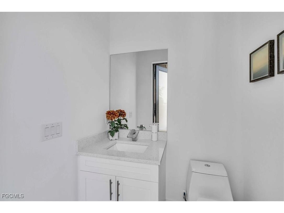 116 SE 5th Place Cape Coral FL 33990 2025008324 image27