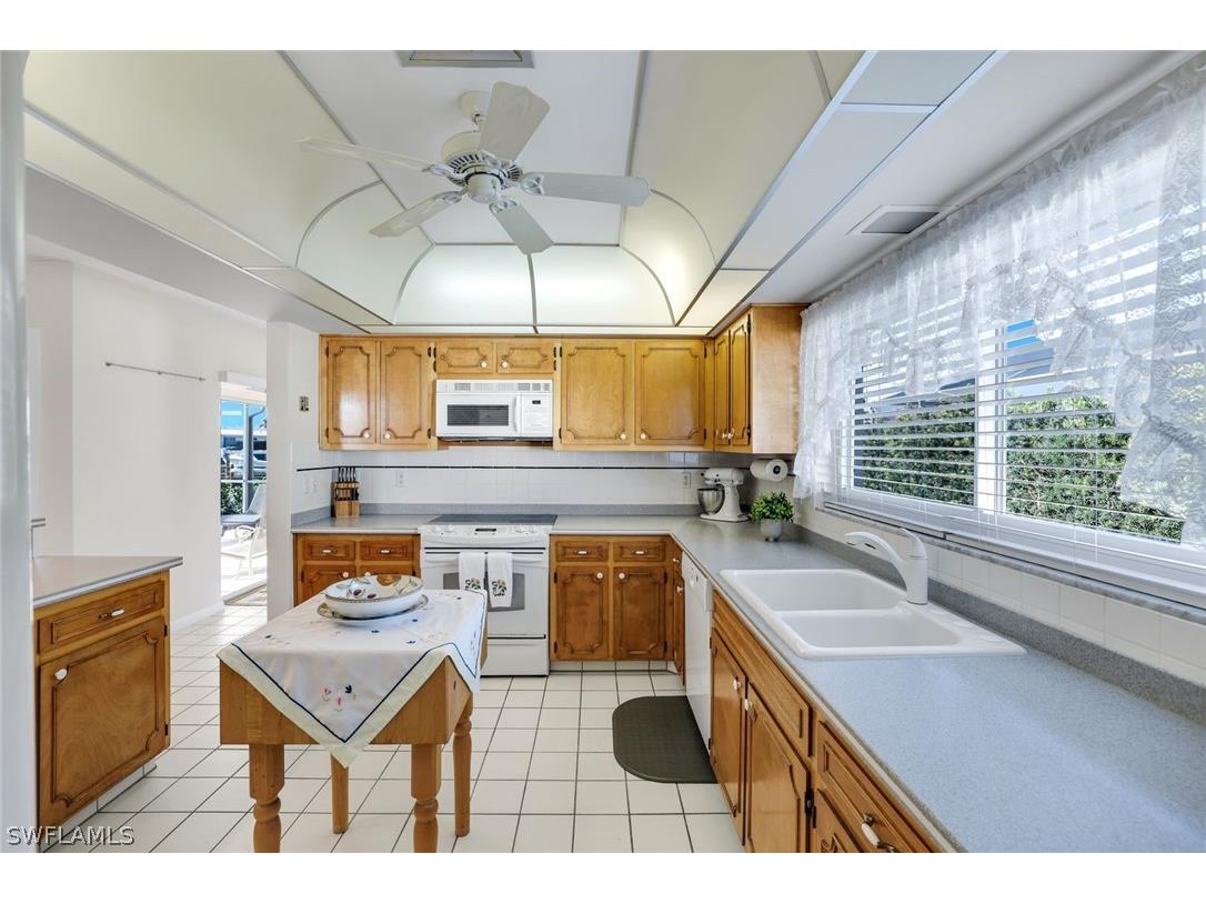 1160 Martinique Court Marco Island FL 34145 226008336 image17