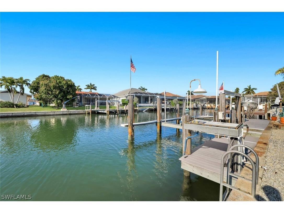 1160 Martinique Court Marco Island FL 34145 226008336 image34