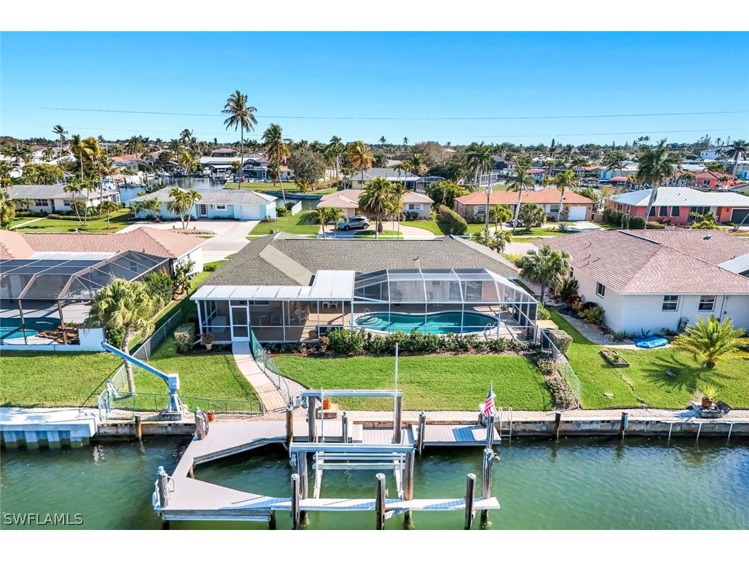 1160 Martinique Court Marco Island FL 34145 226008336 image4