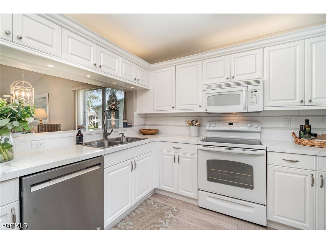 1160 Sarah Jean Circle #D204 Naples FL 34110 2026014679 image5