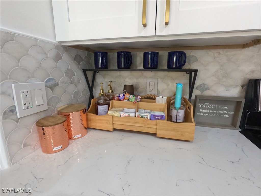 1160 Wildwood Lakes Boulevard #304 Naples FL 34104 225076152 image14